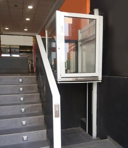 Elevador de pequeña altura 